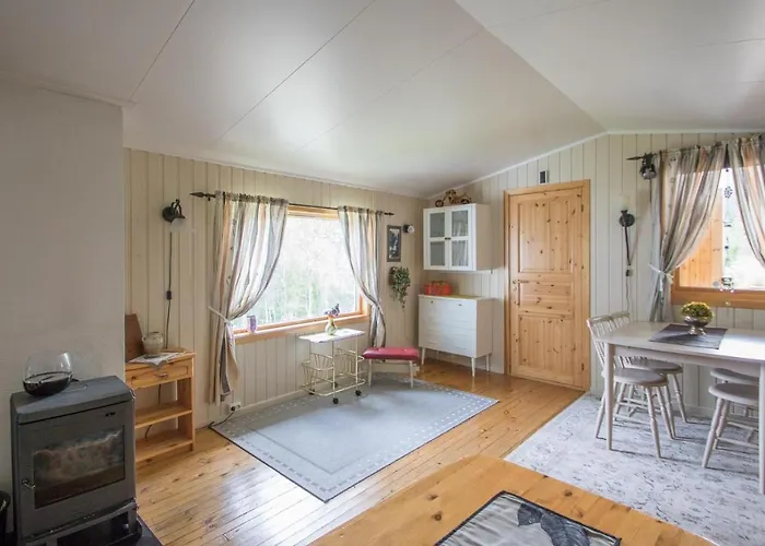 Midt Troms Perle Lodge